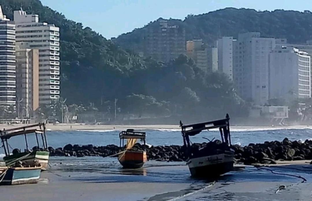 Casa Condominio Fechado- Asturias-กัวรูจา ภายนอก รูปภาพ